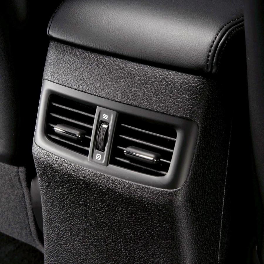  Suzuki Kizashi 2010 года  (фото 85 из 136)